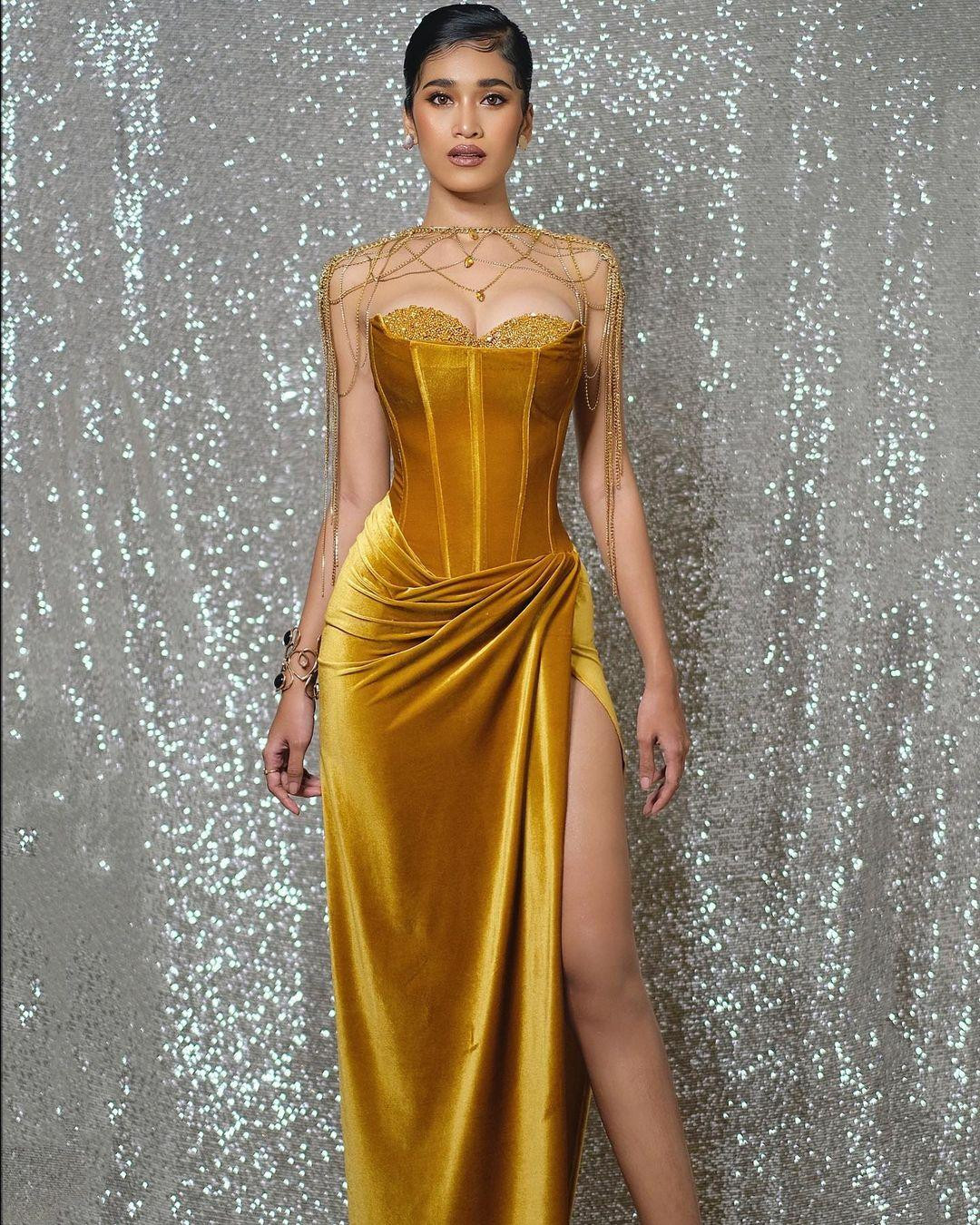 Với những thành tích ấn tượng này, chắc chắn mỹ nhân Campuchia sẽ là một nhân tố đáng chú ý tại cuộc thi Miss Grand 2021 sắp tới. Với những thành tích ấn tượng này, chắc chắn mỹ nhân Campuchia sẽ là một nhân tố đáng chú ý tại cuộc thi Miss Grand 2021 sắp tới.