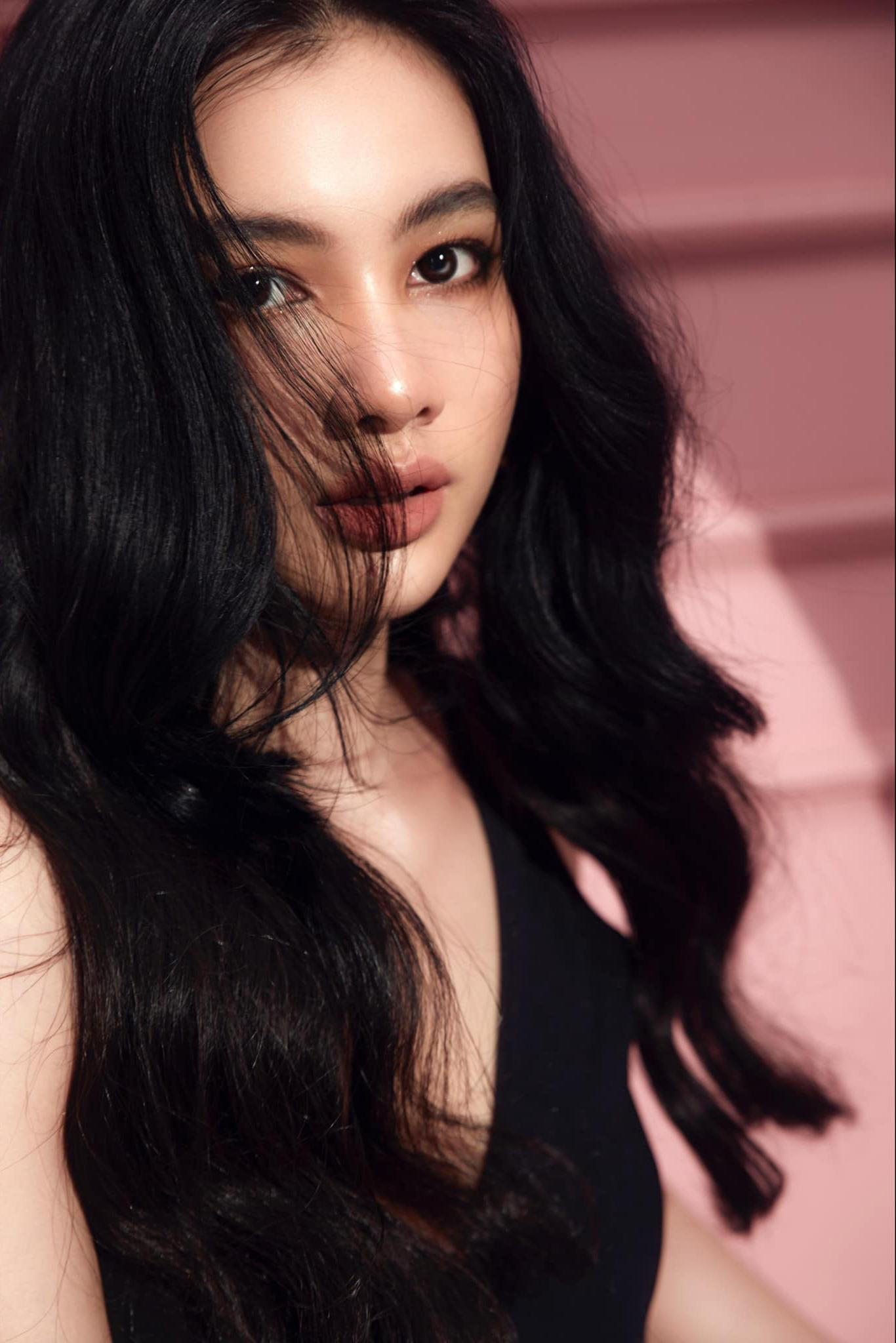 Nhan sắc của Cẩm Đan ngày càng xinh đẹp và quyến rũ kể từ sau cuộc thi HHVN 2020.