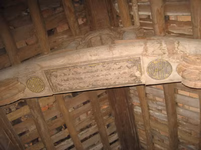 Chữ Nho trên câu đầu nhà ông Nguyễn Bá Tạo Ảnh: K.N