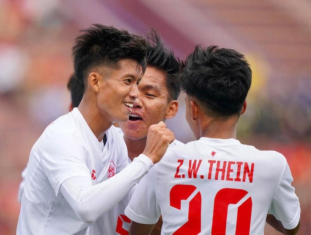Chiến thắng của U23 Myanmar trước U23 Philippines khiến cục diện bảng A trở nên khó lường. Chiến thắng của U23 Myanmar trước U23 Philippines khiến cục diện bảng A trở nên khó lường.