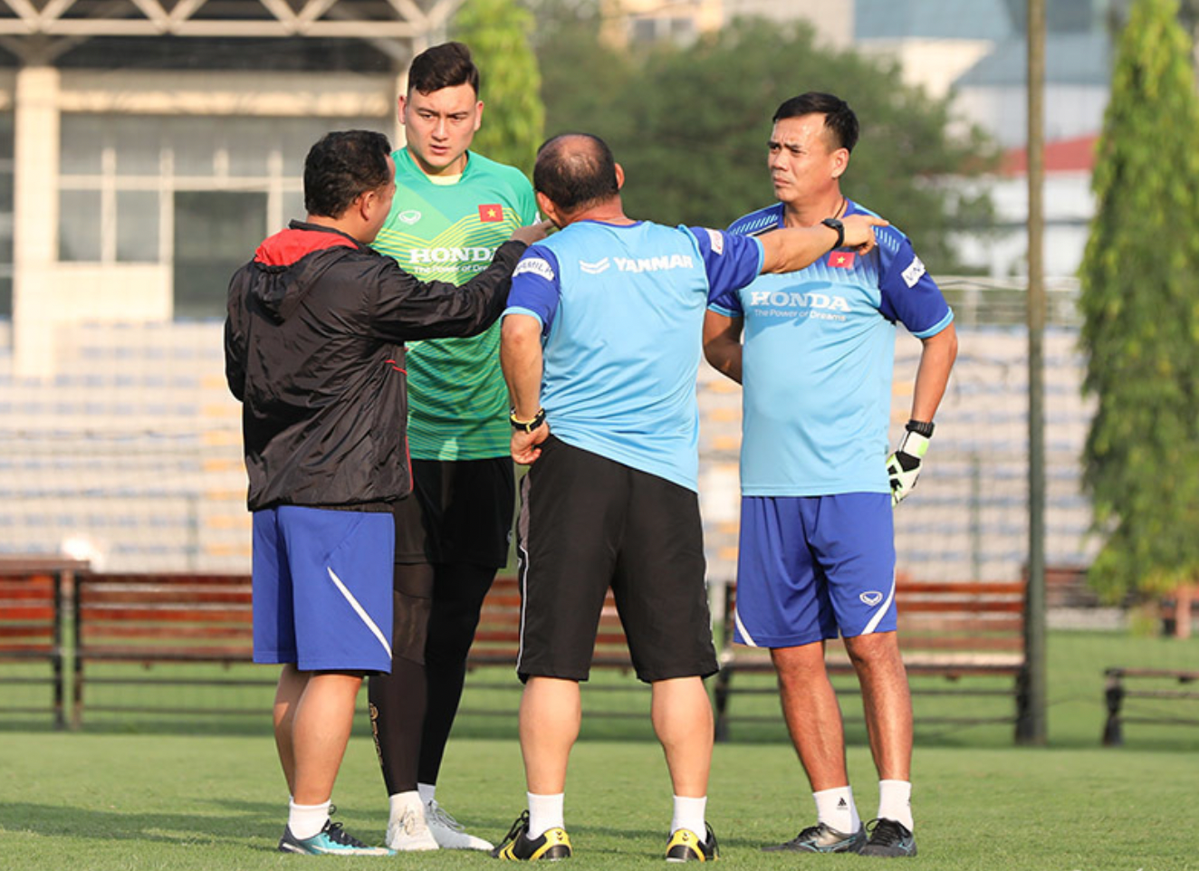 Đặng Văn Lâm vẫn là thủ môn số 1 ở đội tuyển Việt Nam của HLV Park Hang-seo? (ảnh Thắng Nguyễn) Đặng Văn Lâm vẫn là thủ môn số 1 ở đội tuyển Việt Nam của HLV Park Hang-seo? (ảnh Thắng Nguyễn)