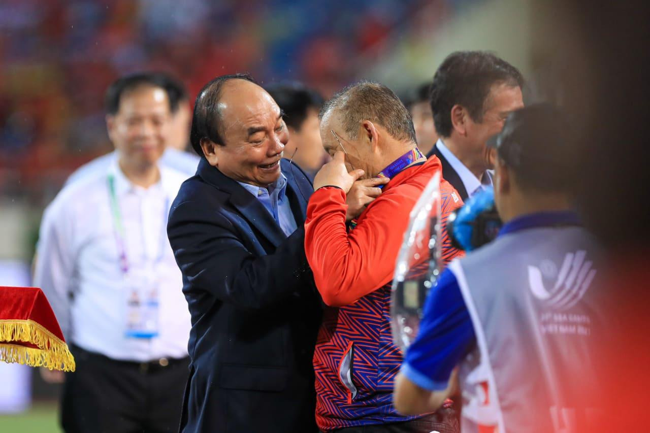 Tấm HCV SEA Games 31 sẽ đặt HLV Park Hang-seo ở vị thế cao hơn VFF trong cuộc đàm phán hợp đồng tương lai? (ảnh Như Ý) Tấm HCV SEA Games 31 sẽ đặt HLV Park Hang-seo ở vị thế cao hơn VFF trong cuộc đàm phán hợp đồng tương lai? (ảnh Như Ý)