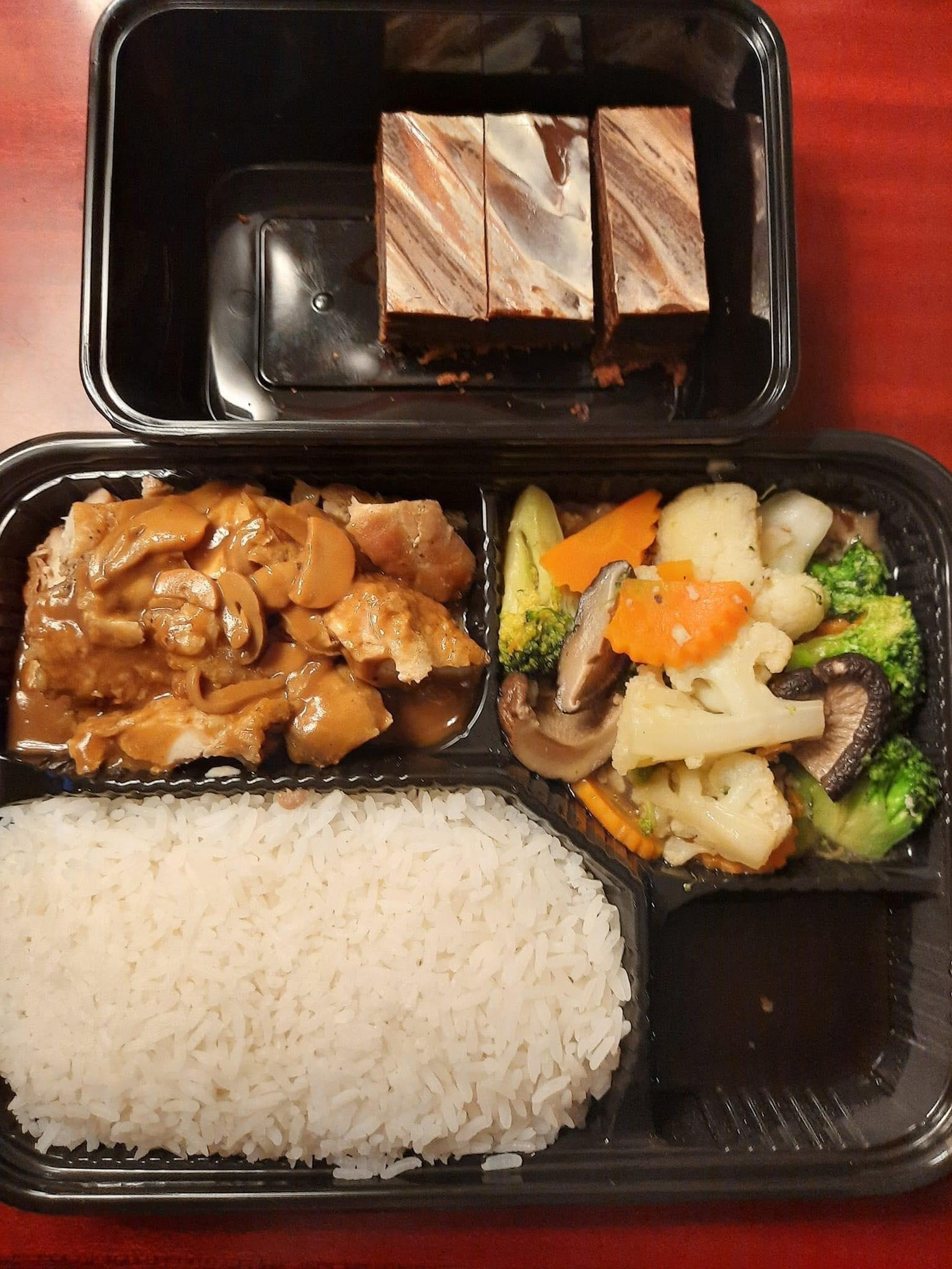 Suất ăn đơn giản của các cầu thủ U23 Việt Nam sau trận thắng Timor Leste. (ảnh Phan Phan) Suất ăn đơn giản của các cầu thủ U23 Việt Nam sau trận thắng Timor Leste. (ảnh Phan Phan)