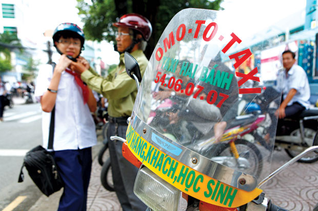 Hầu hết phụ huynh thích người đứng tuổi, thường cẩn thận, chạy xe an toàn.