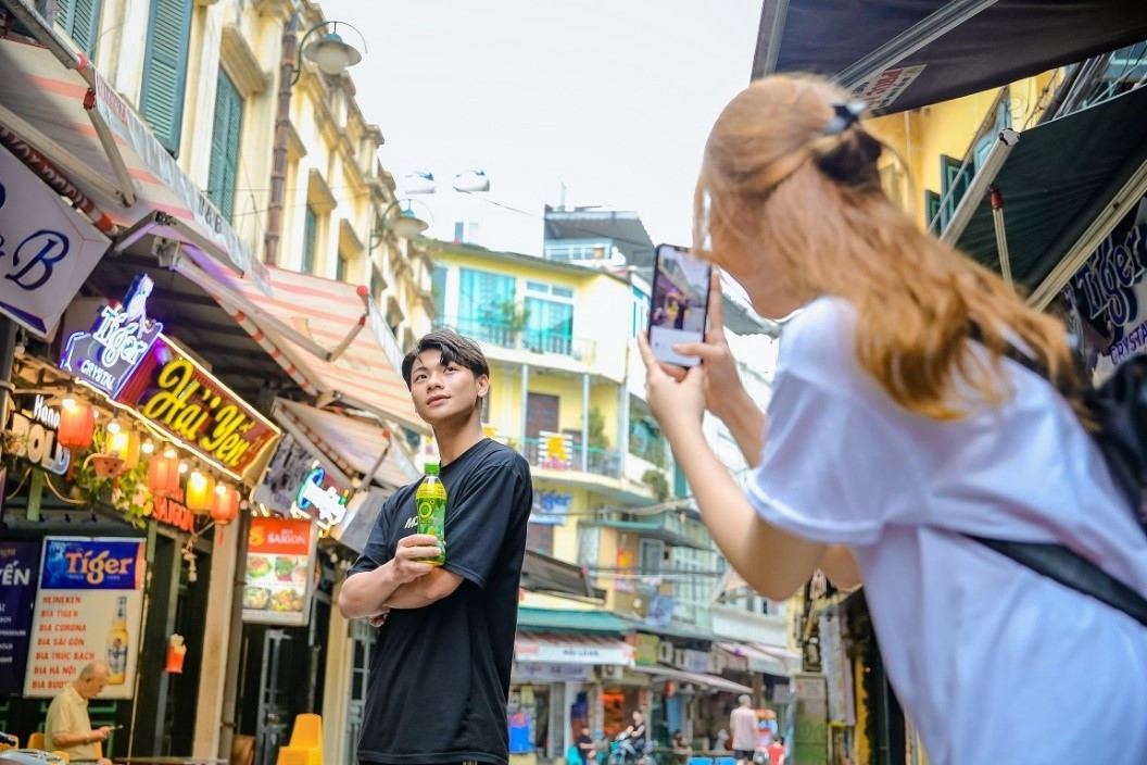 Vừa giảm căng thẳng vừa giải nhiệt cuộc sống với Trà Xanh Không Độ để vượt qua áp lực khi vừa học vừa làm những ngày cuối năm. Vừa giảm căng thẳng vừa giải nhiệt cuộc sống với Trà Xanh Không Độ để vượt qua áp lực khi vừa học vừa làm những ngày cuối năm.