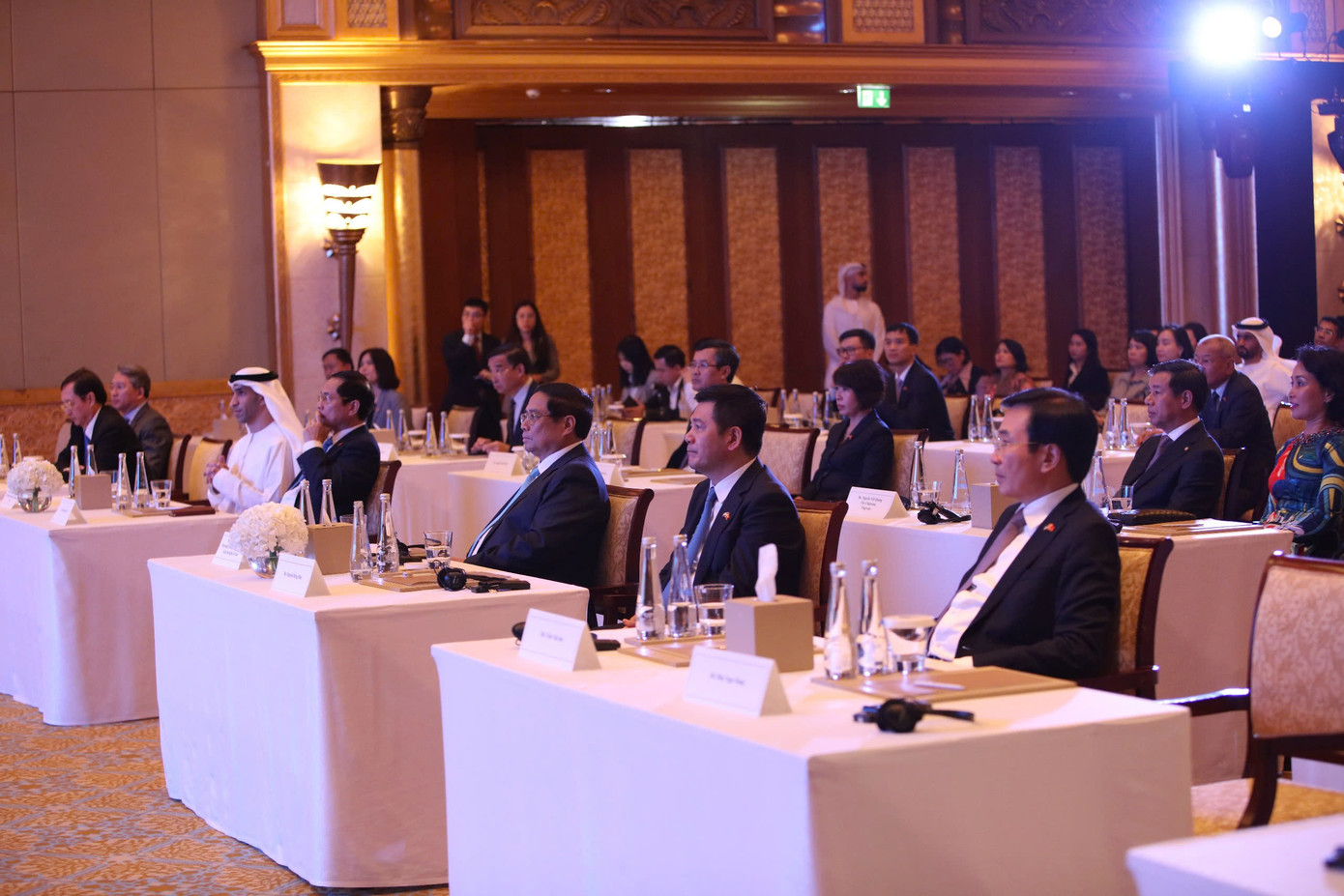 Thủ tướng Phạm Minh Chính, Quốc vụ khanh phụ trách ngoại thương của UAE Thani bin Ahmed Al Zeyoudi tham dự sự kiện