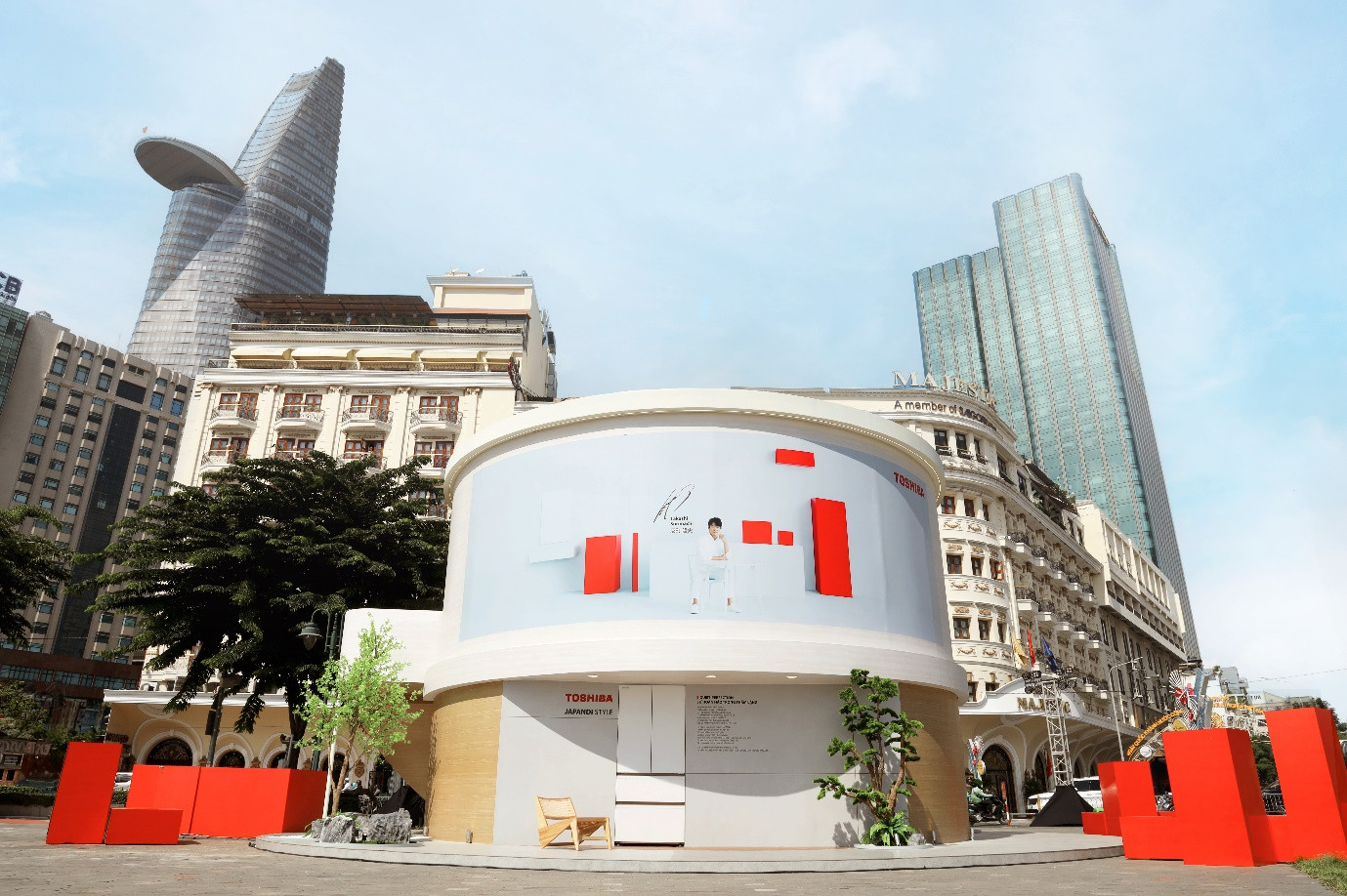 Với thông điệp “Sự Hoàn Hảo Trong Thầm Lặng” (Quiet Perfection), Toshiba JAPANDi House không chỉ mô phỏng không gian nơi có sự hiện diện của những thiết bị tiện ích, mà còn khơi dậy niềm đam mê đối với nguồn cảm hứng sống phản ánh hơi thở đương đại.