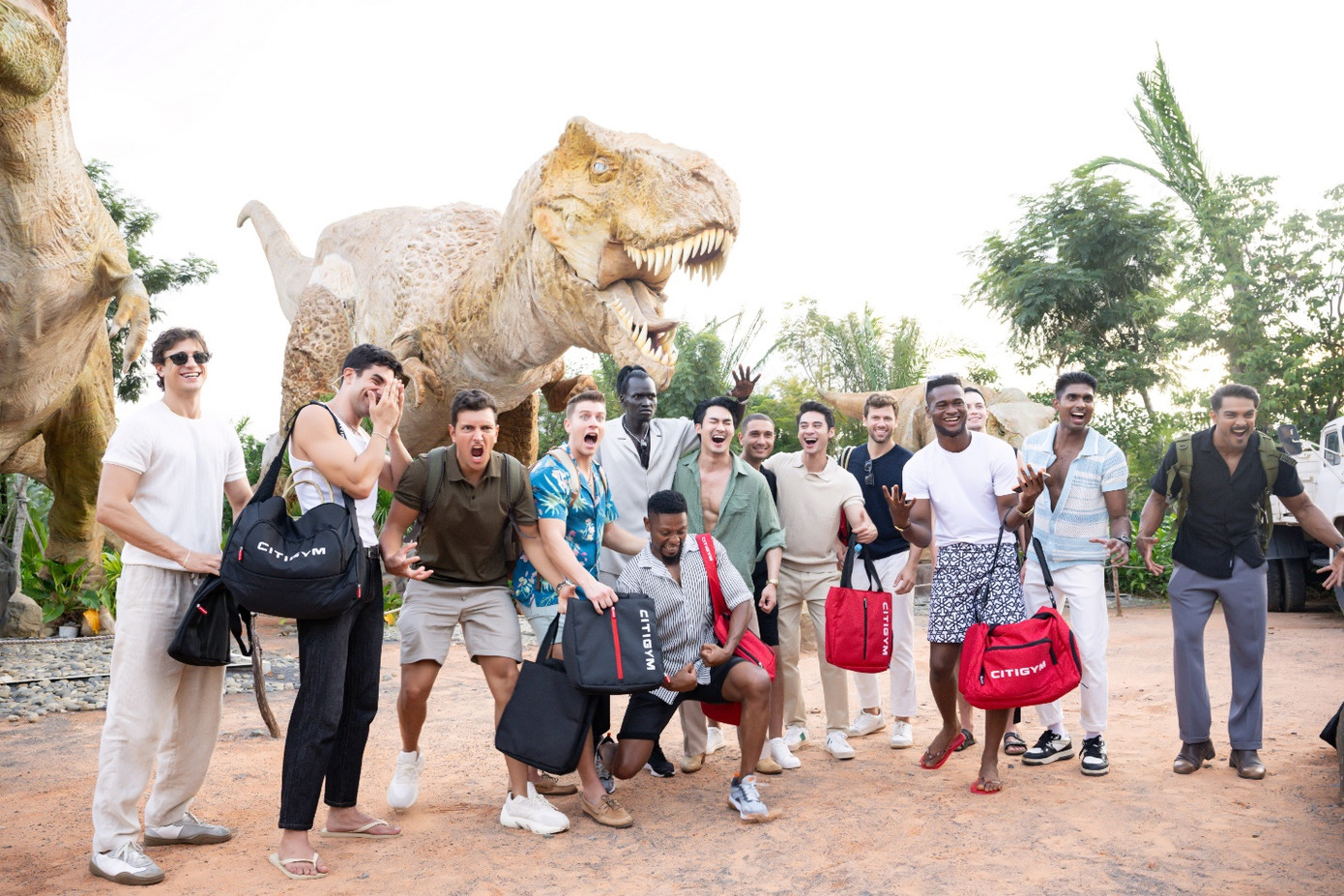 “Pose” dáng cùng những chú khủng long siêu to, khổng lồ tại lãnh địa Dino Park “Pose” dáng cùng những chú khủng long siêu to, khổng lồ tại lãnh địa Dino Park