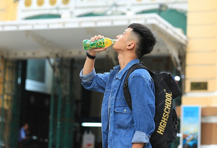 Trà Xanh Không Độ là thức uống quen thuộc mỗi ngày của nhiều tân sinh viên.