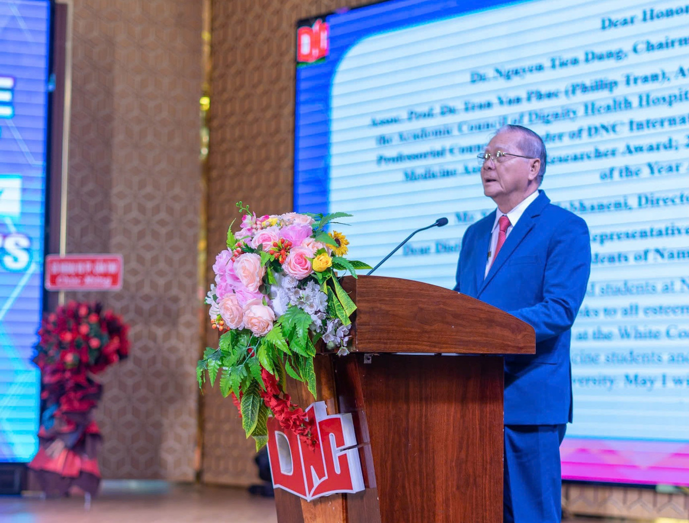 TS. Nguyễn Văn Quang – Hiệu trưởng trường Đại học Nam Cần Thơ phát biểu TS. Nguyễn Văn Quang – Hiệu trưởng trường Đại học Nam Cần Thơ phát biểu