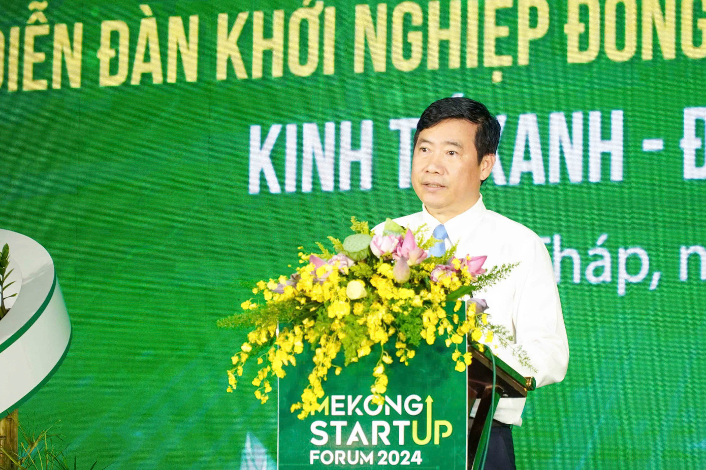 Chủ tịch UBND tỉnh Đồng Tháp Phạm Thiện Nghĩa phát biểu Chủ tịch UBND tỉnh Đồng Tháp Phạm Thiện Nghĩa phát biểu