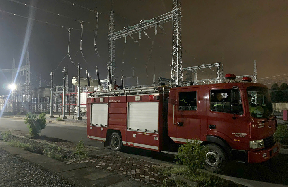 Cảnh sát phòng cháy chữa cháy – Công an thành phố Hải Phòng phối hợp trong thời gian thao tác, đóng điện MBA để đảm bảo an toàn PCCC Cảnh sát phòng cháy chữa cháy – Công an thành phố Hải Phòng phối hợp trong thời gian thao tác, đóng điện MBA để đảm bảo an toàn PCCC