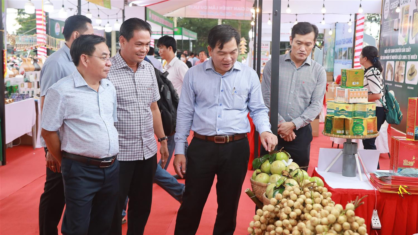 Không gian triển lãm du lịch và ẩm thực Nam Bộ.