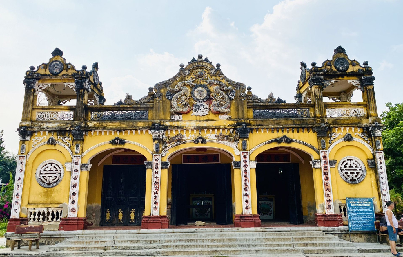 Di tích lịch sử - văn hoá đình Thái Bình đang trong giai đoạn khảo sát, làm quy trình trùng tu, tôn tạo. Di tích lịch sử - văn hoá đình Thái Bình đang trong giai đoạn khảo sát, làm quy trình trùng tu, tôn tạo.