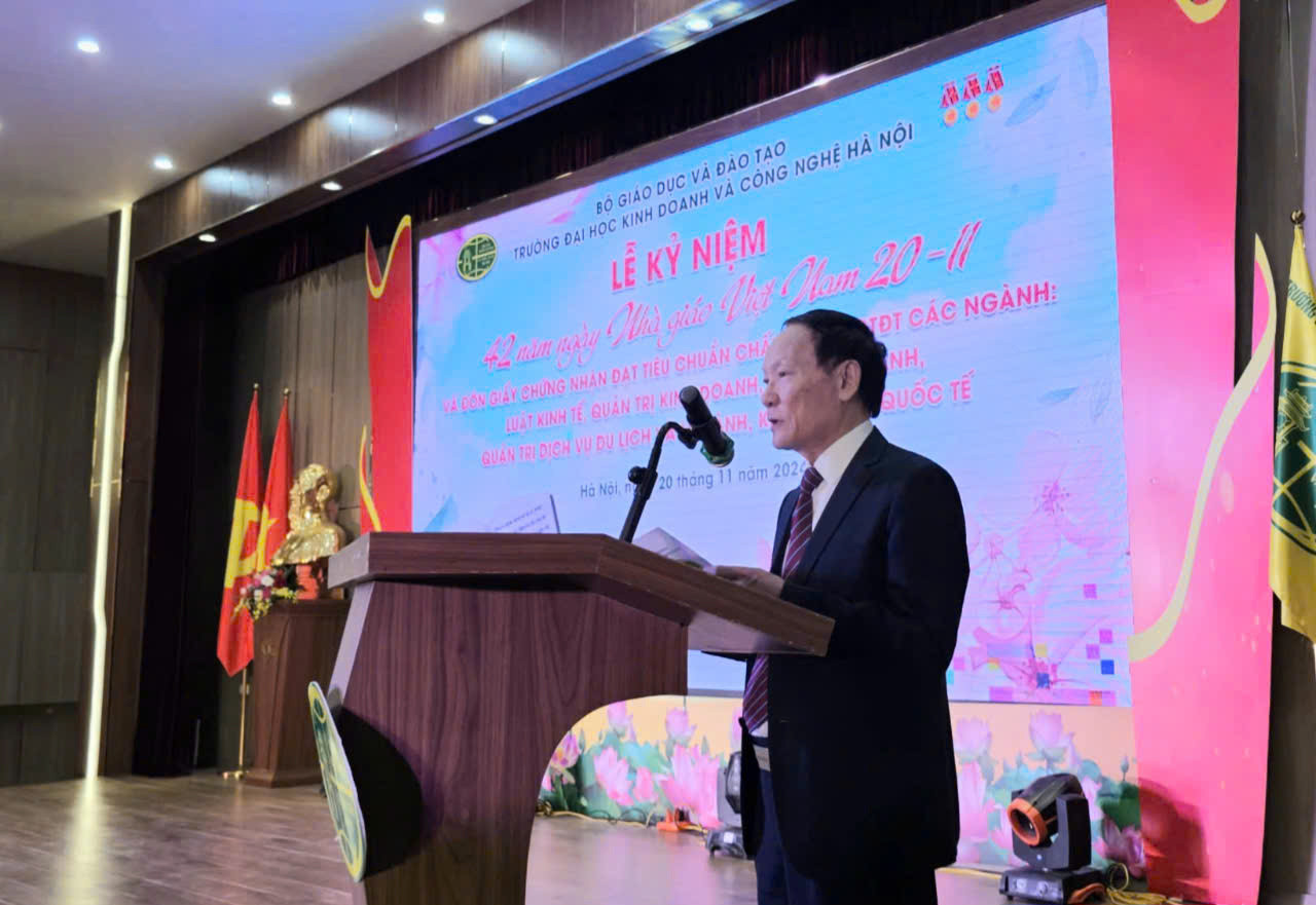 GS. TS Nguyễn Công Nghiệp, Phó Hiệu trưởng Thường trực nhà trường phát biểu tại lễ kỷ niệm GS. TS Nguyễn Công Nghiệp, Phó Hiệu trưởng Thường trực nhà trường phát biểu tại lễ kỷ niệm