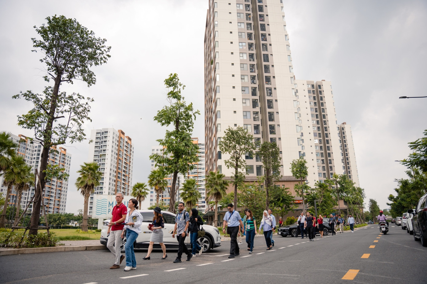 Đại diện REHDA cùng đội ngũ chuyên môn tham quan dự án Mizuki Park (Bình Chánh, TP. HCM)