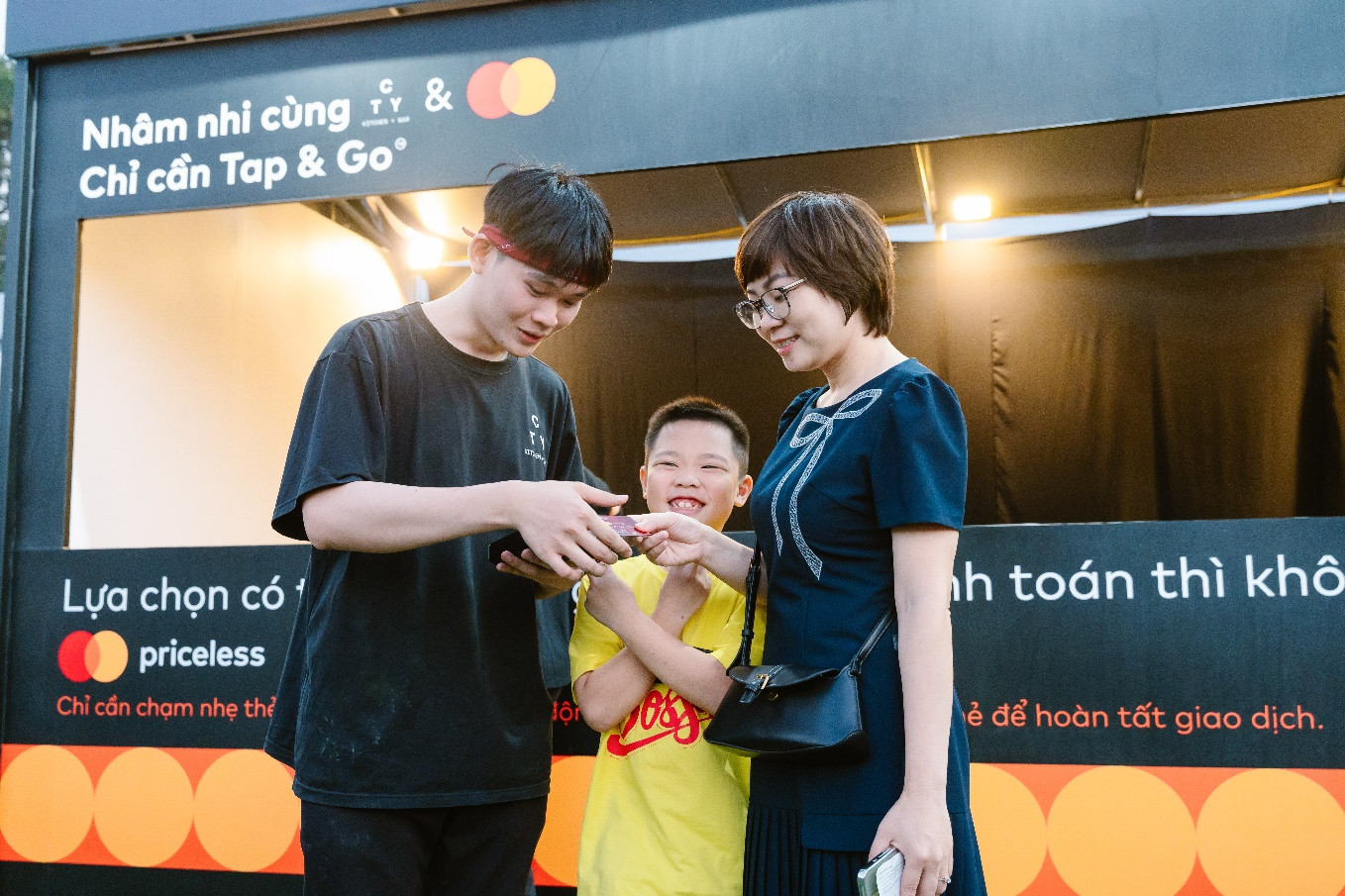 Tận hưởng trọn vẹn khoảnh khắc bên người thân yêu khi thanh toán cùng Mastercard