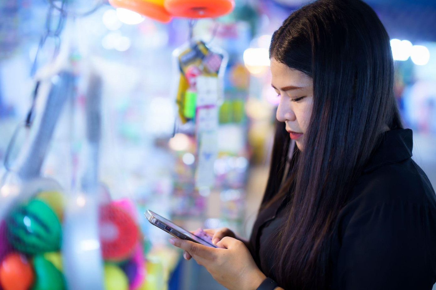 Sau khi kiểm tra, H. nhận ra đối tượng lừa đảo đã có quyền kiểm soát thiết bị và tài khoản ngân hàng ngay khi chị cài đặt thành công ứng dụng ưu đãi. Sau khi kiểm tra, H. nhận ra đối tượng lừa đảo đã có quyền kiểm soát thiết bị và tài khoản ngân hàng ngay khi chị cài đặt thành công ứng dụng ưu đãi.