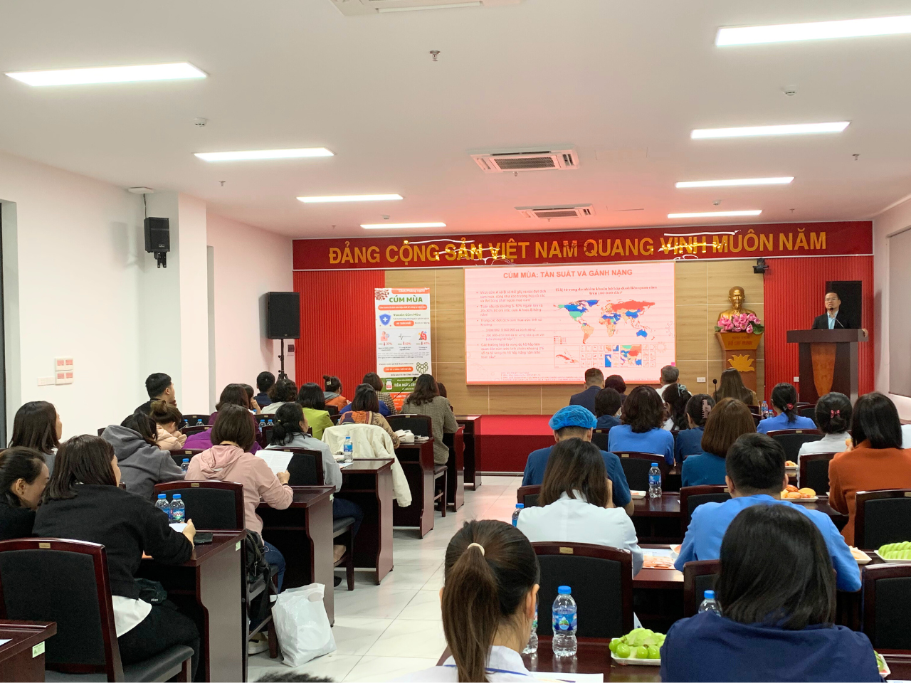 Hội thảo cung cấp nhiều thông tin quan trọng về vai trò của vắc xin cúm mùa đối với những đối tượng có nguy cơ cao.