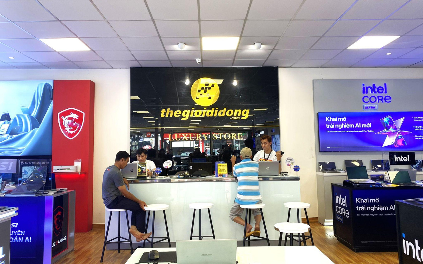 Người dùng có thể hoàn tất quy trình đăng ký mua trả chậm một cách nhanh chóng, thủ tục đơn giản chỉ yêu cầu giấy tờ cơ bản như chứng minh nhân dân hoặc căn cước công dân, Người dùng có thể hoàn tất quy trình đăng ký mua trả chậm một cách nhanh chóng, thủ tục đơn giản chỉ yêu cầu giấy tờ cơ bản như chứng minh nhân dân hoặc căn cước công dân,