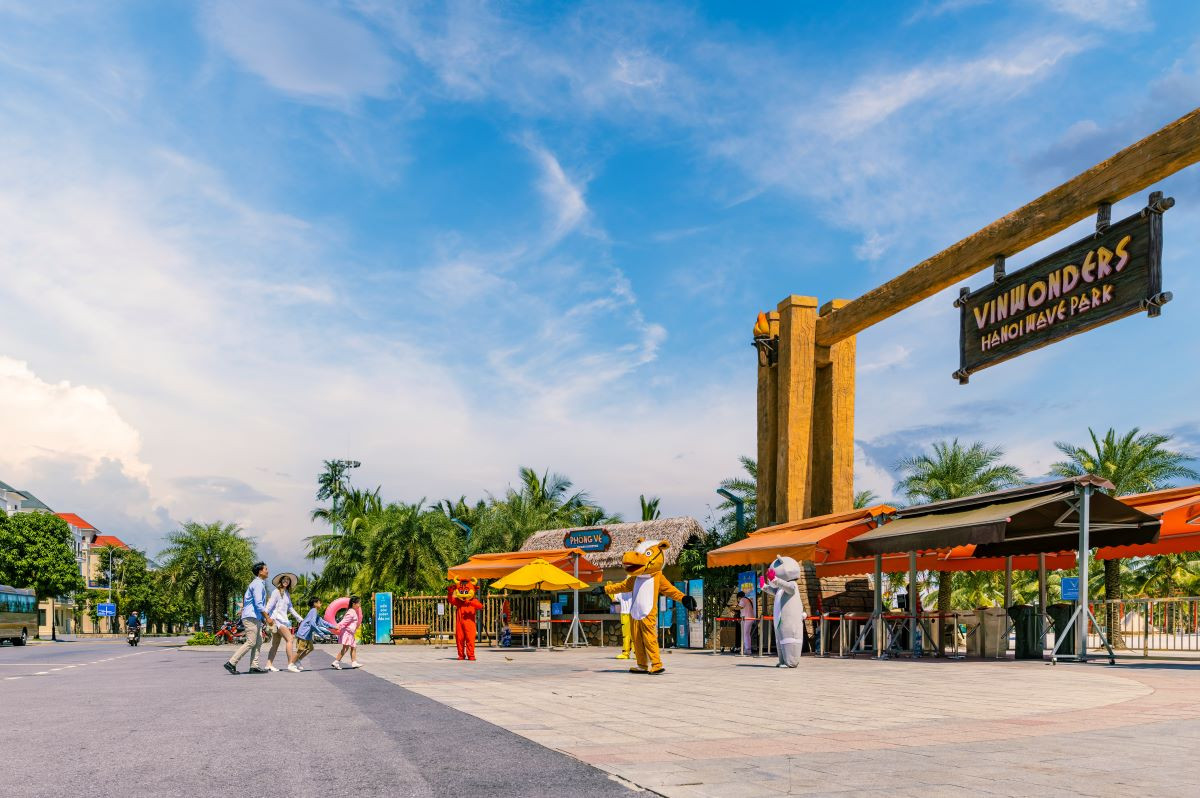 VinWonders Wave Park là một trong những “thỏi nam châm” kéo khách về phân khu San Hô