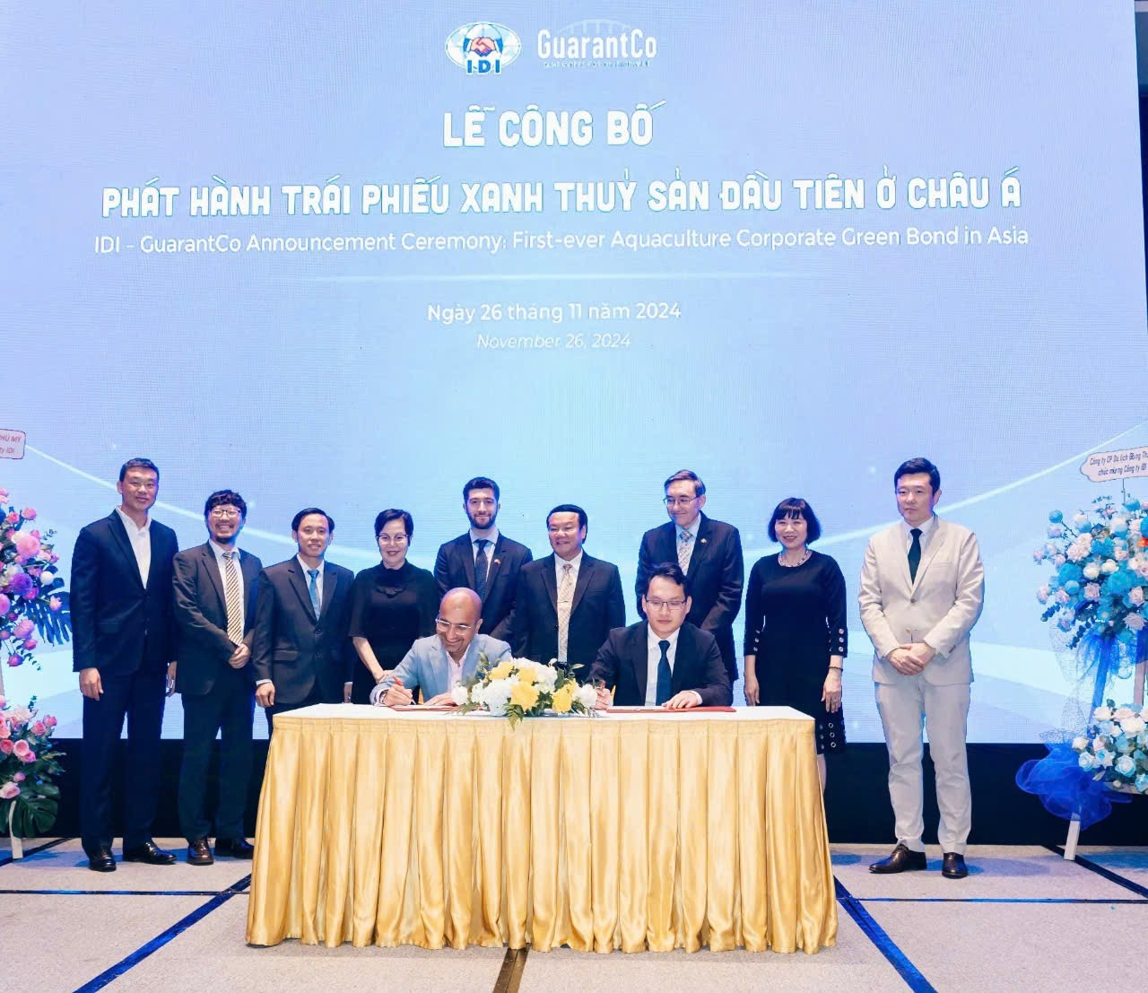 Ông Lê Tuấn Anh - TGĐ Sao Mai Group (ngồi bên phải ) cùng lãnh đạo GuarantCo ký kết Biên bản ghi nhớ tại Lễ Công bố