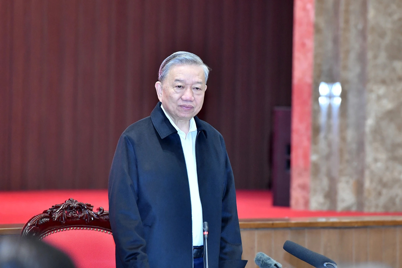 Tổng Bí thư Tô Lâm phát biểu chỉ đạo buổi làm việc với Ban Thường vụ Thành ủy Hà Nội. Tổng Bí thư Tô Lâm phát biểu chỉ đạo buổi làm việc với Ban Thường vụ Thành ủy Hà Nội.