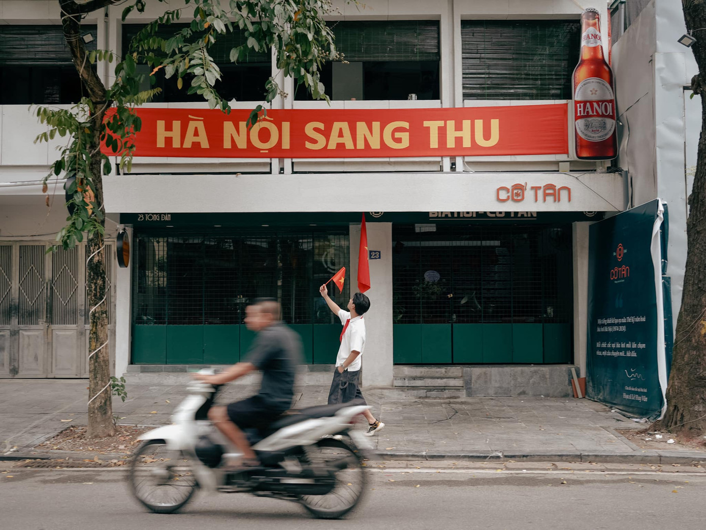 Bia Hơi Cổ Tân ngày nay - tọa lạc tại 23A Tông Đản, Hoàn Kiếm, Hà Nội. Bia Hơi Cổ Tân ngày nay - tọa lạc tại 23A Tông Đản, Hoàn Kiếm, Hà Nội.