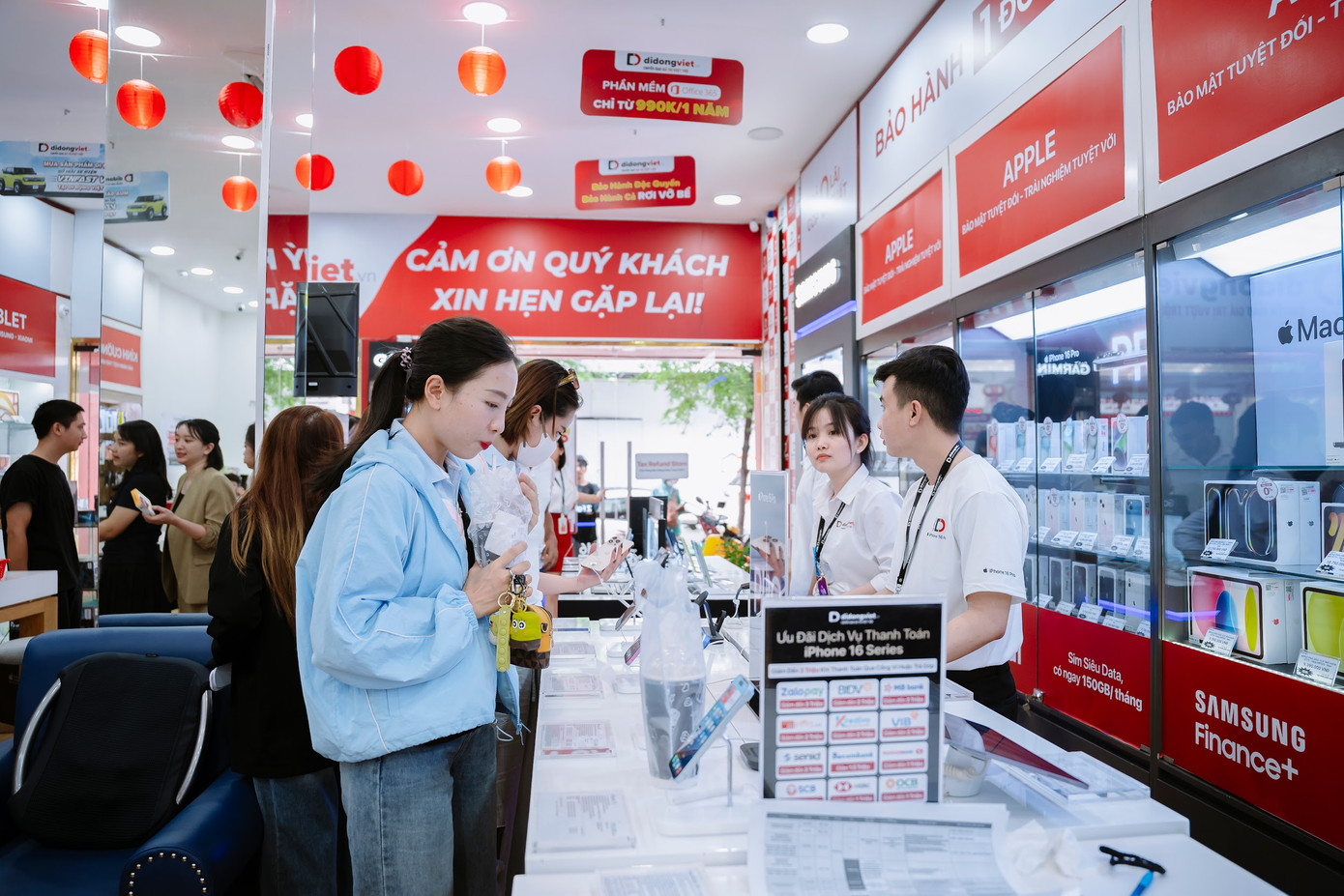 Khách hàng tin chọn Di Động Việt để mua sắm thiết bị di động chính hãng.