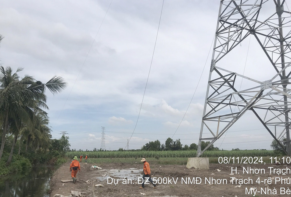 Thi công cụm dự án truyền tải giải tỏa công suất Nhà máy điện Nhơn Trạch 3 và Nhơn Trạch 4 hiện nay còn nhiều vướng mắc cần sự vào cuộc của chính quyền địa phương tỉnh Đồng Nai Thi công cụm dự án truyền tải giải tỏa công suất Nhà máy điện Nhơn Trạch 3 và Nhơn Trạch 4 hiện nay còn nhiều vướng mắc cần sự vào cuộc của chính quyền địa phương tỉnh Đồng Nai