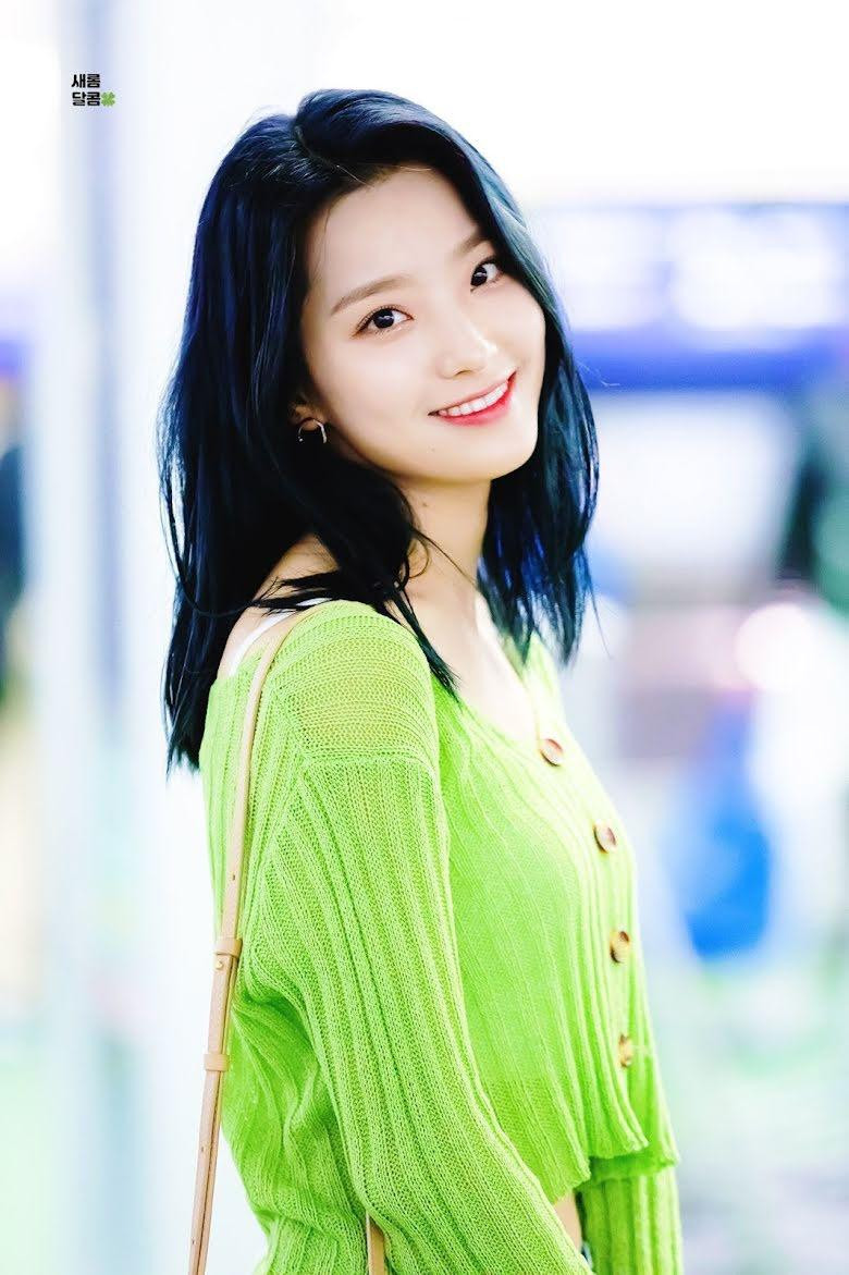 10. Saerom (fromis_9) xếp thứ 10 trong danh sách với 1,9% phiếu bầu.