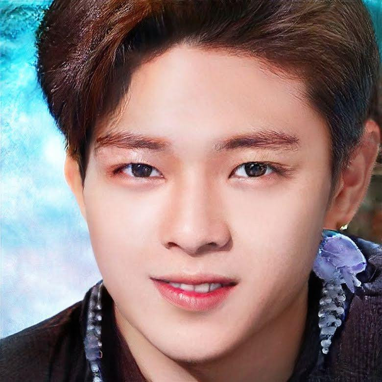 Idol 26 tuổi ra mắt với phong cách tomboy và duy trì suốt những năm qua. Đó là lý do đông đảo dân mạng nghĩ rằng cô cũng sẽ rất tuyệt với trong hình hài nam giới.