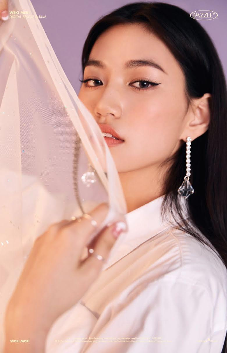 3. Doyeon (Weki Meki) có 9,8% phiếu bầu, giữ hạng 3.