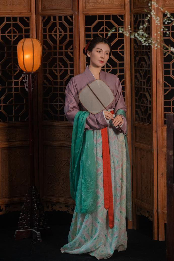 Từ lâu, Lưu Đào được đánh giá hợp với tạo hình cổ trang hơn hiện đại. Vì lẽ đó, cô gắn với danh xưng "mỹ nhân phim cổ trang".