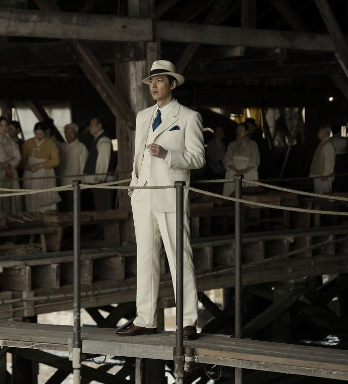 Tạo hình "trai đểu" trong phim của Lee Min Ho được dân mạng khen nức nở.