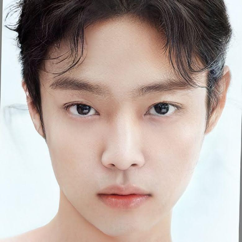 Theo nhiều người, khó có thể tưởng tượng Jennie là nam sẽ trông ra sao bởi cô sở hữu vẻ đẹp kiêu kỳ, nữ tính. Tuy nhiên, bức ảnh “chuyển giới” khiến người nhìn phải thực sự trầm trồ vì quá đẹp trai.