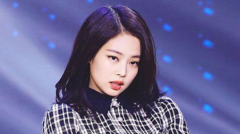 6. Jennie (BlackPink) xếp hạng 6 với 7,9% phiếu bầu.