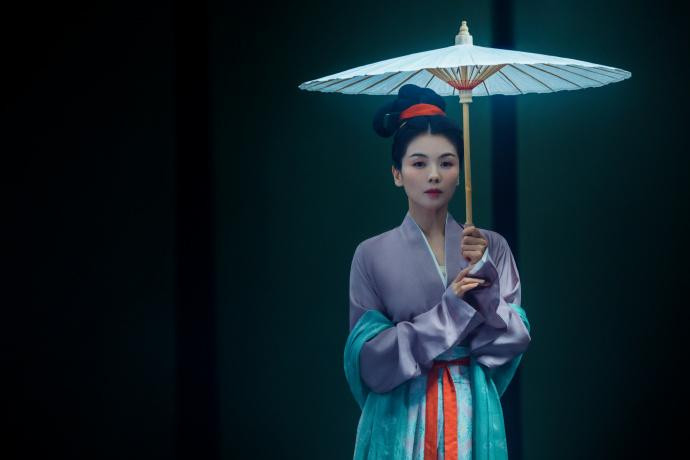 Dù đã ở tuổi U50, nữ diễn viên 7x như mới ngoài ba mươi, từ gương mặt đến vóc dáng.