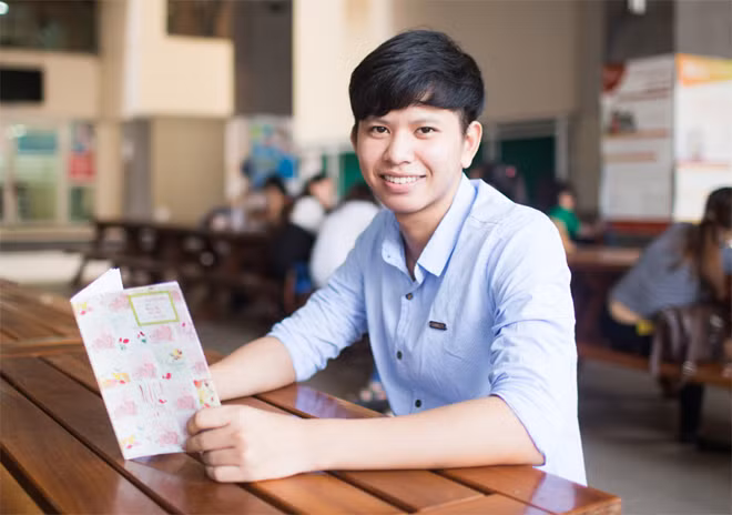 Gặp gỡ các thủ khoa ngành 2015-2016 của ĐH Duy Tân ảnh 2