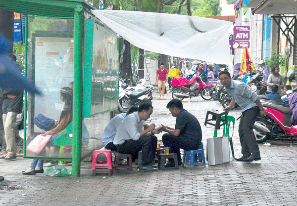 Sẽ lắp camera phạt nguội lấn chiếm vỉa hè ảnh 1