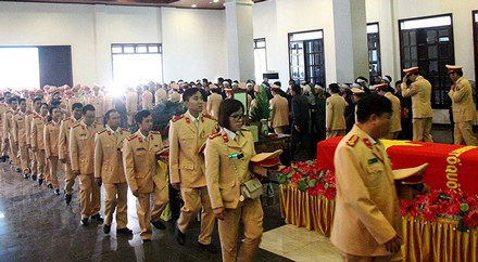 Bắt tạm giam đối tượng tông xe khiến Thiếu tá CSGT tử vong ảnh 1