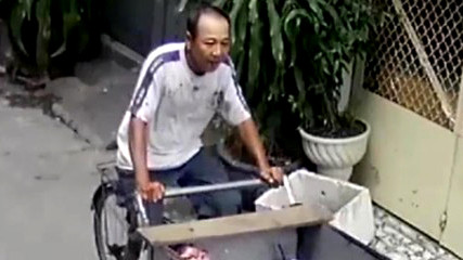 Công bố chân dung kẻ đâm thương vong 2 người trên vỉa hè ảnh 1