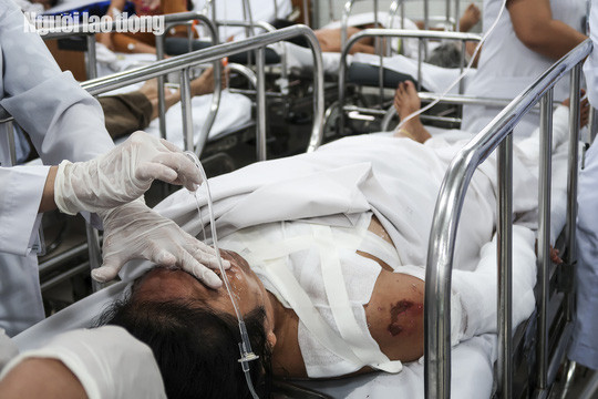 Cụ ông 70 tuổi tạt axít vào mặt vợ vì cuồng ghen ảnh 3