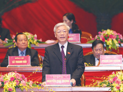 Ủy viên Bộ Chính trị, Chủ tịch Quốc hội Nguyễn Phú Trọng điều khiển phiên thảo luận