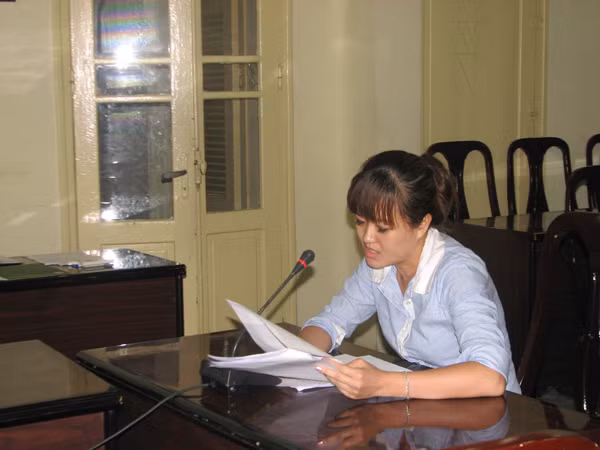 Ứng viên Hoàng Thu Hồng. Ứng viên Hoàng Thu Hồng