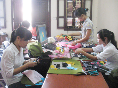 Xưởng làm gối mở trong nhà riêng