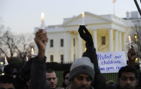 Người dân Mỹ kêu gọi chính phủ 