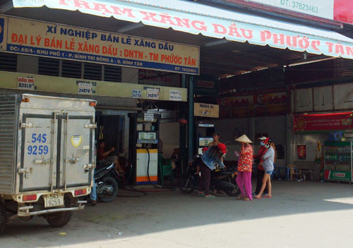 Trạm xăng, nơi nhóm Tuấn trêu ghẹo cô gái dẫn đến bị truy sát. Ảnh: An Nhơn