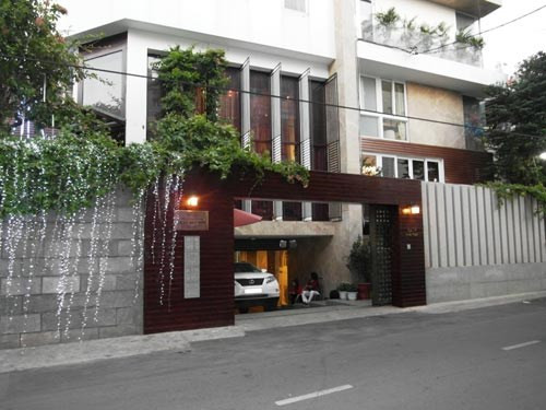 Đã hết thời Đàm Vĩnh Hưng khoe nhẫn kim cương, đồ hàng hiệu? ảnh 1