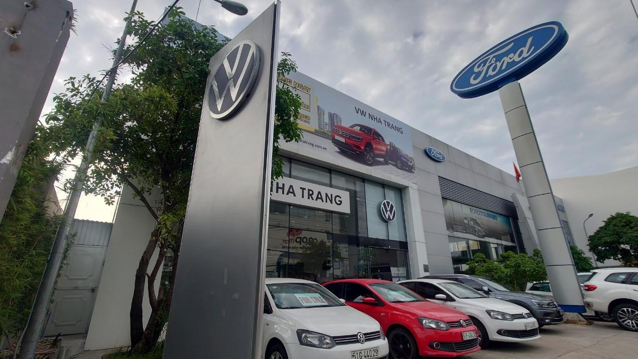 Trung tâm ô tô Ford Nha Trang tại đường Lê Hồng Phong xây trên đất quốc phòng. Ảnh C.H